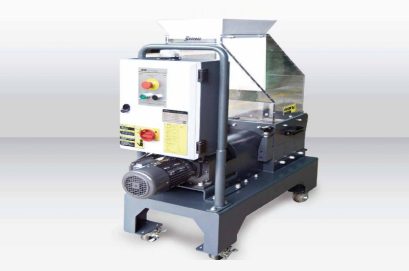 智能齿啃式粉碎机